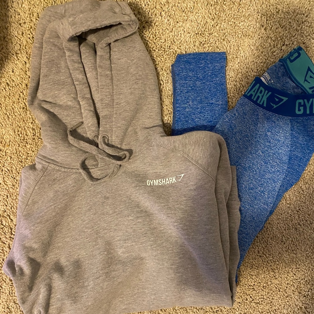 Gymshark sweatshirt & leggings bundle